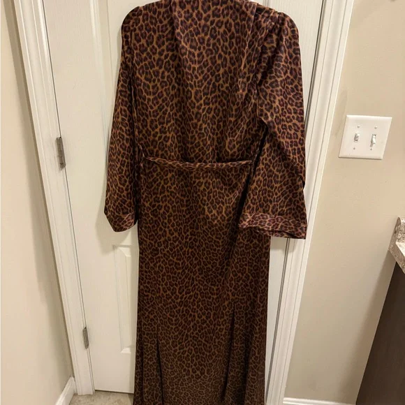 Savage x Fenty Leopard Print Long Robe - Picture 4 of 4
